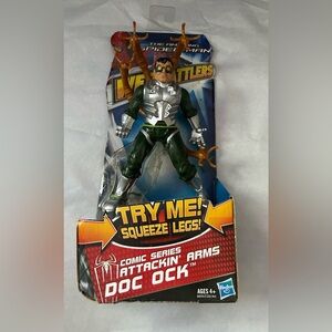 Hasbro Comic Series Attackin Arms Doc Ock Dr Octopus Action Figure Spider-Man